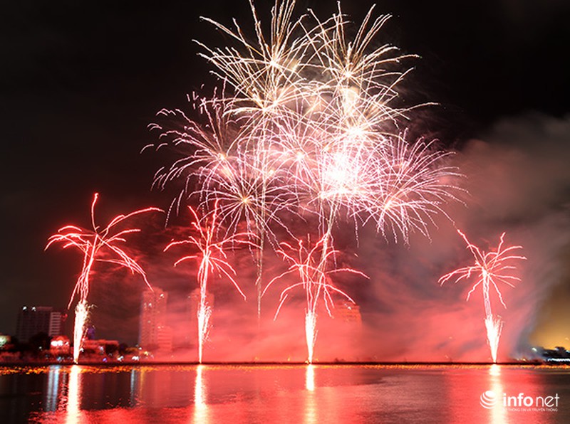 Hoàng Sa, Trường Sa vang vọng tại cuộc thi pháo hoa quốc tế Đà Nẵng 2015 - ảnh 4