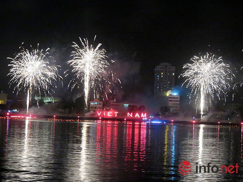 Hoàng Sa, Trường Sa vang vọng tại cuộc thi pháo hoa quốc tế Đà Nẵng 2015 - ảnh 1