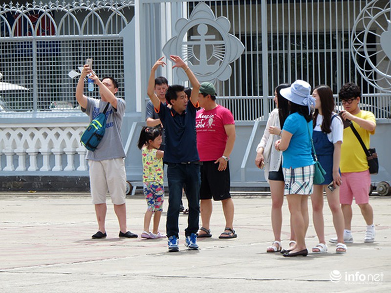 Trong lúc Đà Nẵng họp liên miên, HDV du lịch Trung, Hàn vẫn tiếp tục lộng hành! - ảnh 14