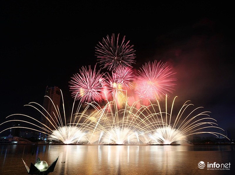 Đội Ermes Martarello (Ý) vô địch pháo hoa quốc tế Đà Nẵng 2017 - ảnh 12