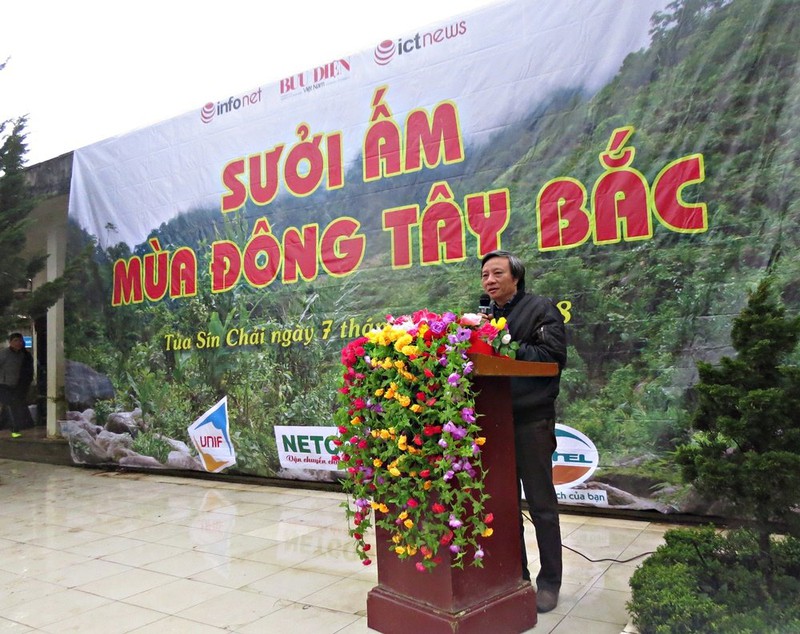 Đoàn thiện nguyện “Sưởi ấm mùa đông Tây Bắc” Báo Bưu điện Việt Nam trở lại Tủa Sín Chải - ảnh 6