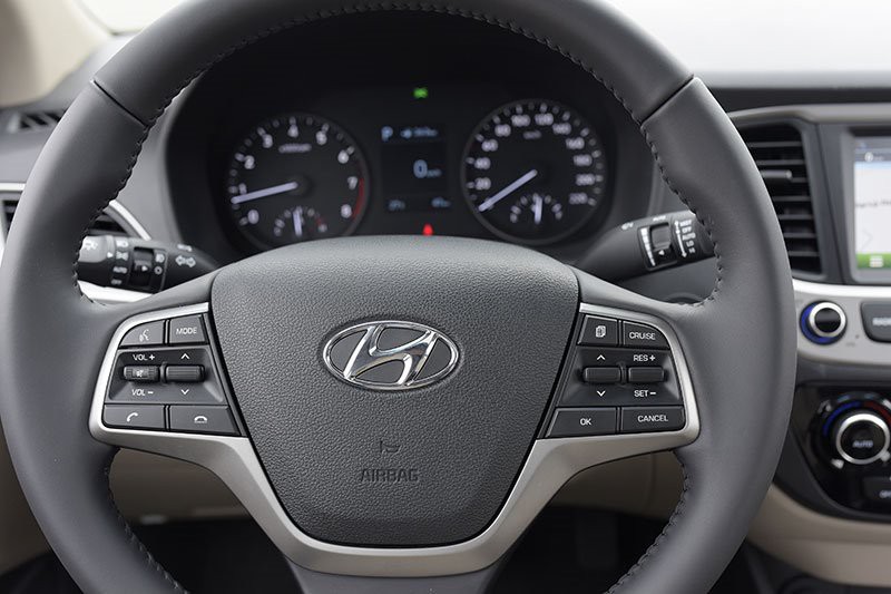 Hyundai Accent 2018 vs Toyota Vios: Ngang tầm giá, chọn xe Nhật hay xe Hàn? - ảnh 8