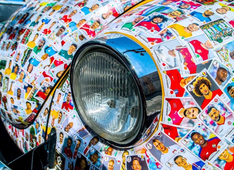 Volkswagen Beetle phủ 15.000 tấm ảnh các cầu thủ - chiếc xe độc nhất World Cup 2018 - ảnh 3