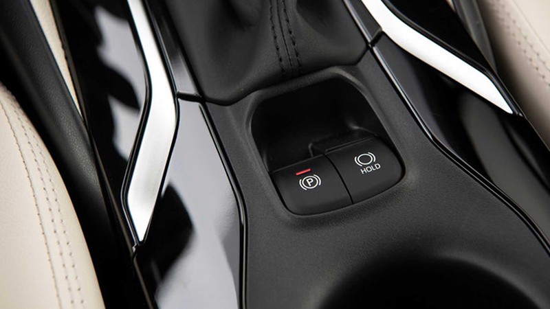 Xe Toyota trong nam toi se co them 2 tinh nang moi cuu mang tai xe hinh anh 3