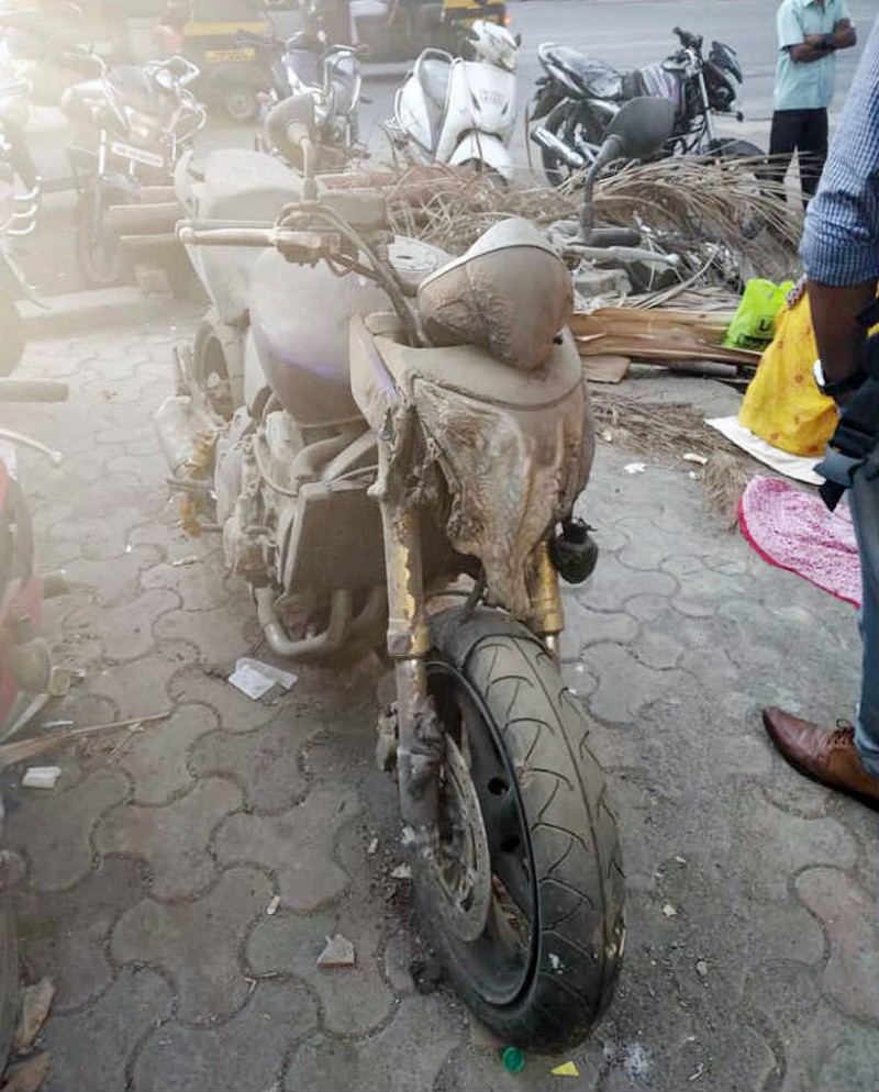 Xót xa siêu mô tô bị vứt xó hoang phế ở đồn cảnh sát