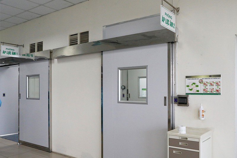 Bên trong phòng cách ly đặc biệt điều trị bệnh nhân Covid-19