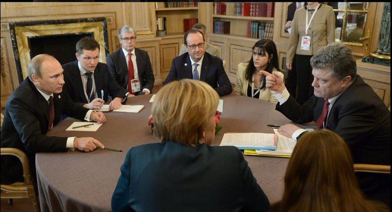 Khủng hoảng Ukraine: Những khoảnh khắc đáng nhớ ở hội nghị Minsk - ảnh 13