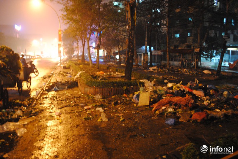 Những hình ảnh “không đẹp” đêm 30 - ảnh 1