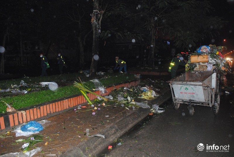 Những hình ảnh “không đẹp” đêm 30 - ảnh 14