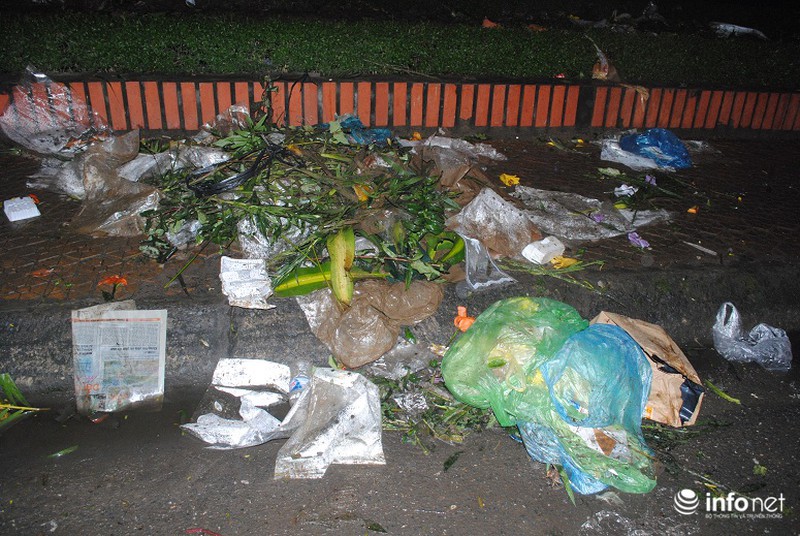 Những hình ảnh “không đẹp” đêm 30 - ảnh 15