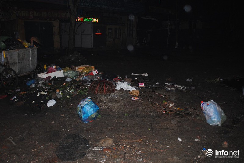 Những hình ảnh “không đẹp” đêm 30 - ảnh 6