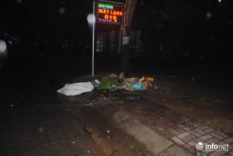 Những hình ảnh “không đẹp” đêm 30 - ảnh 7