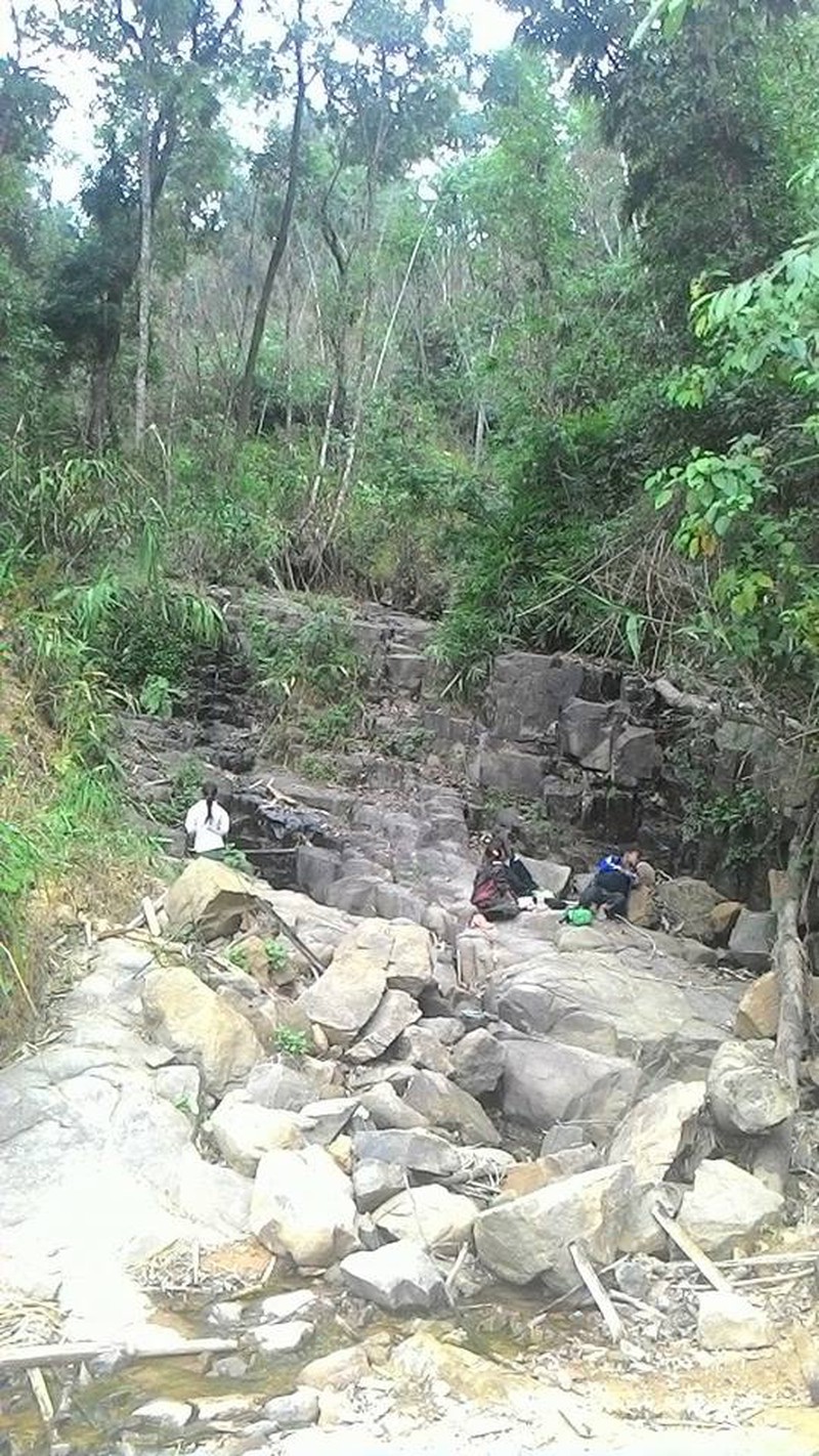 Thót tim đường đến trường của thầy trò miền núi - ảnh 8