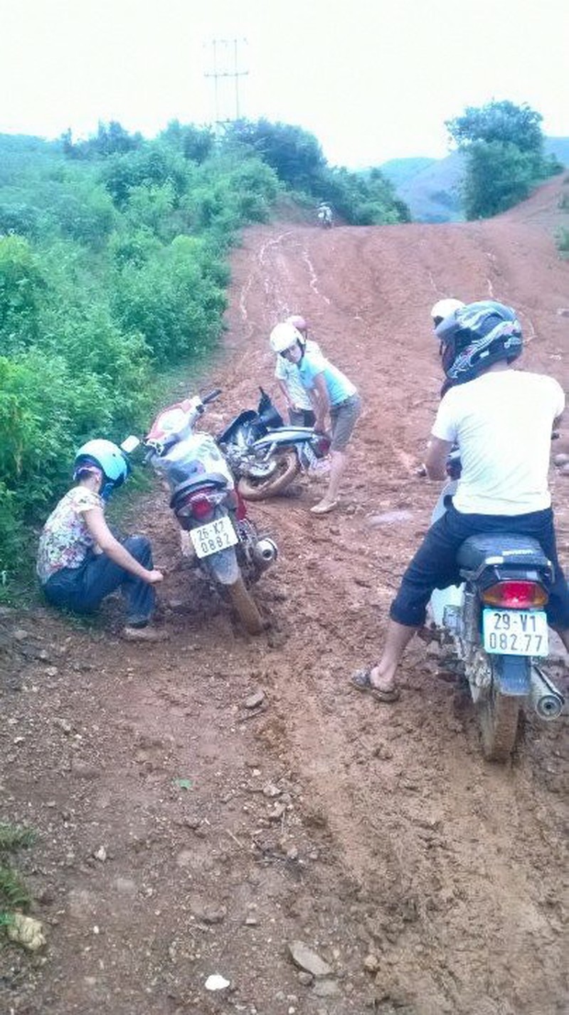 Thót tim đường đến trường của thầy trò miền núi - ảnh 7