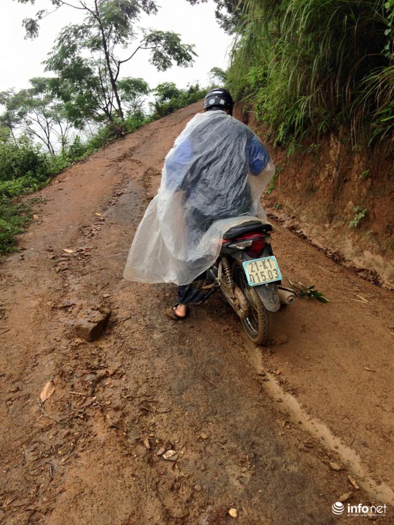 Thót tim đường đến trường của thầy trò miền núi - ảnh 4