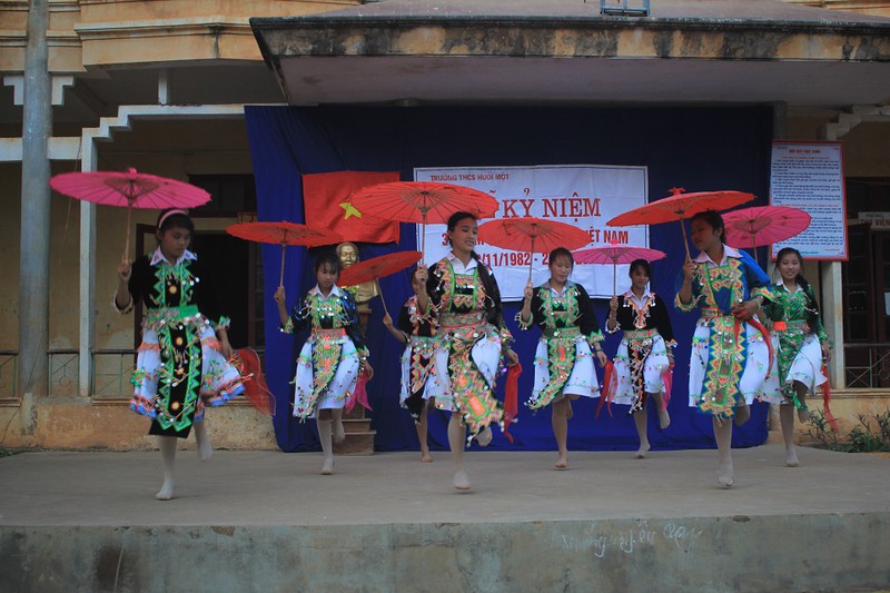 Có một ngày 20/11 giản dị đến thế - ảnh 10