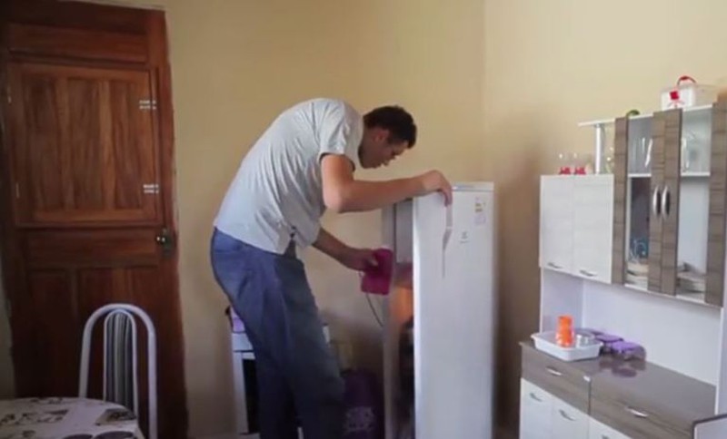 Tình yêu sét đánh của chàng khổng lồ và nàng tý hon - ảnh 3