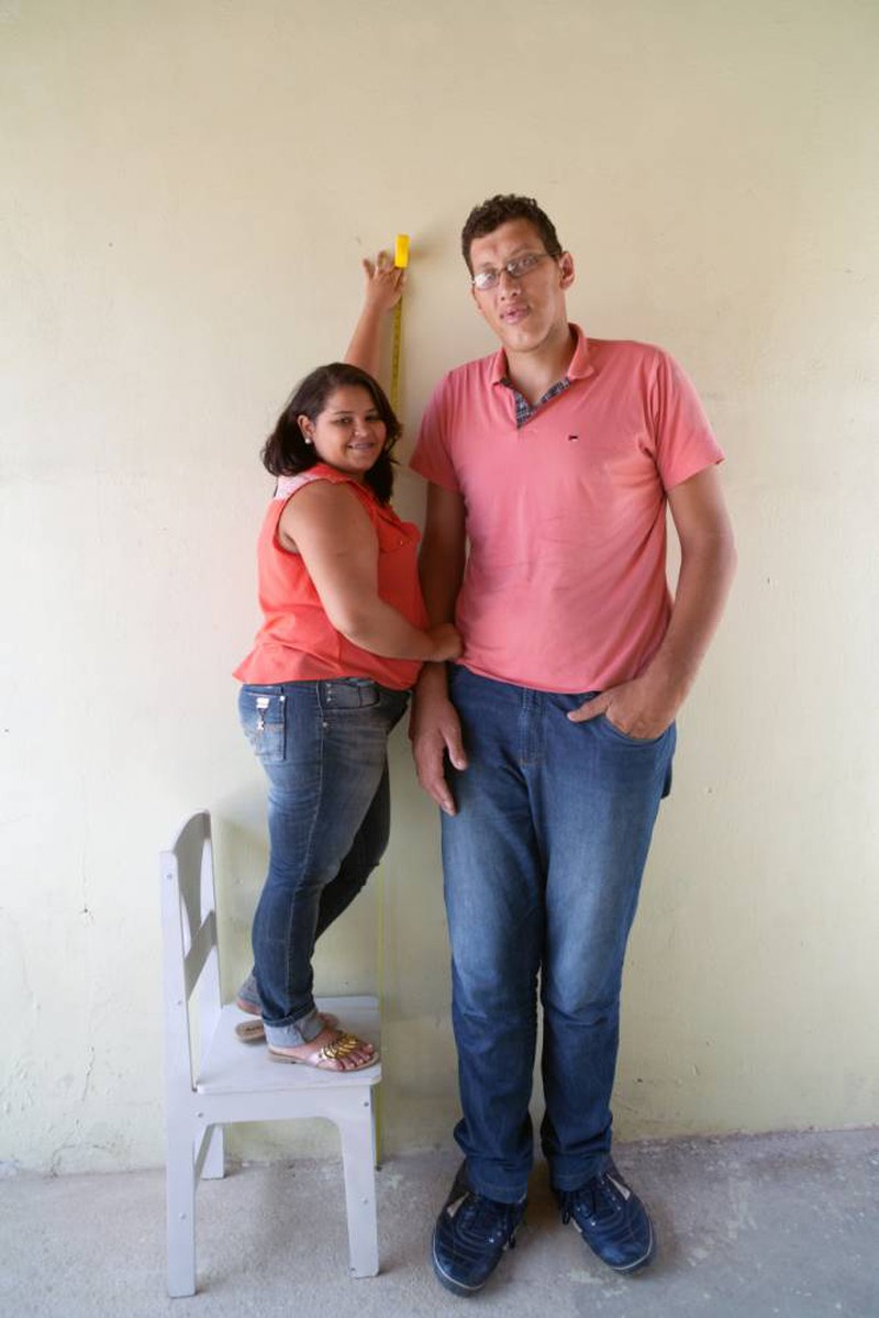 Tình yêu sét đánh của chàng khổng lồ và nàng tý hon - ảnh 5