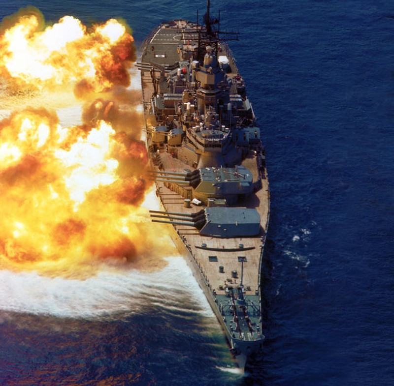 USS Iowa - Thiết giáp hạm kinh hoàng nhất của hải quân Mỹ - ảnh 1