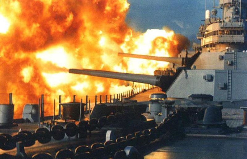 USS Iowa - Thiết giáp hạm kinh hoàng nhất của hải quân Mỹ - ảnh 7