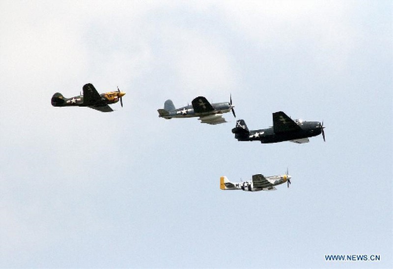 Ảnh: Cả thế giới kỷ niệm kết thúc Thế chiến II - ảnh 21