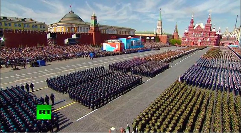 Ảnh: Cả thế giới kỷ niệm kết thúc Thế chiến II - ảnh 1