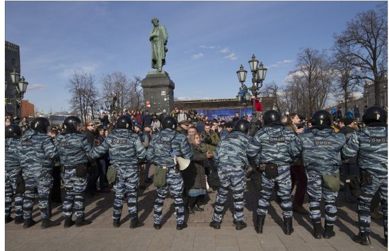 Ảnh: Phe đối lập biểu tình phản đối Tổng thống Putin trên khắp nước Nga - ảnh 5