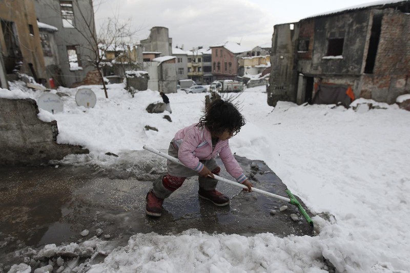 Cuộc sống đau thương của những đứa trẻ Syria giữa tâm điểm chiến sự - ảnh 11