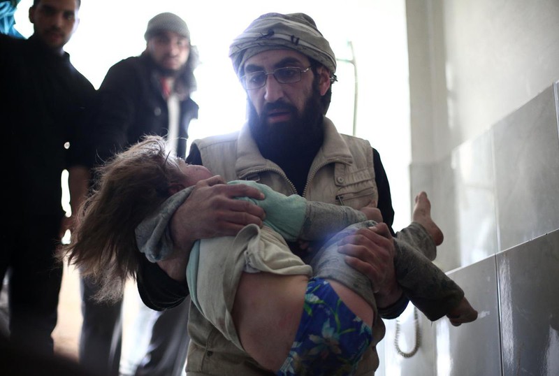 Cuộc sống đau thương của những đứa trẻ Syria giữa tâm điểm chiến sự - ảnh 14