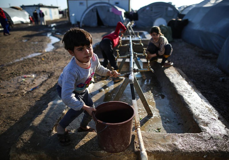 Cuộc sống đau thương của những đứa trẻ Syria giữa tâm điểm chiến sự - ảnh 15