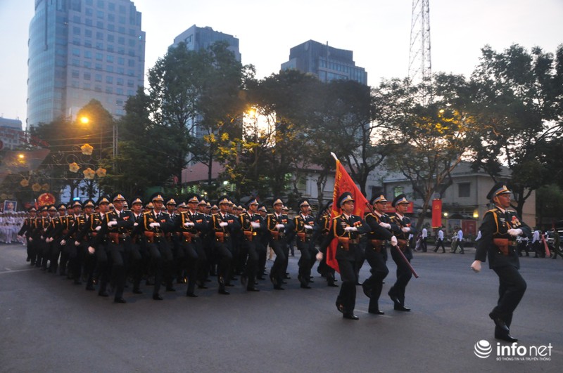 Toàn cảnh lễ Diễu binh chào mừng 40 năm Thống nhất đất nước (30/4/2015) - ảnh 66