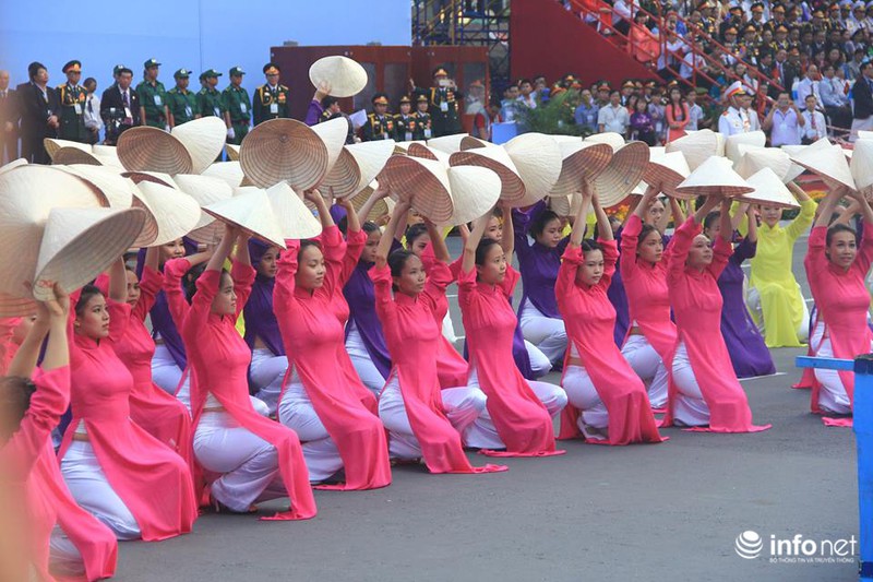 Toàn cảnh lễ Diễu binh chào mừng 40 năm Thống nhất đất nước (30/4/2015) - ảnh 73