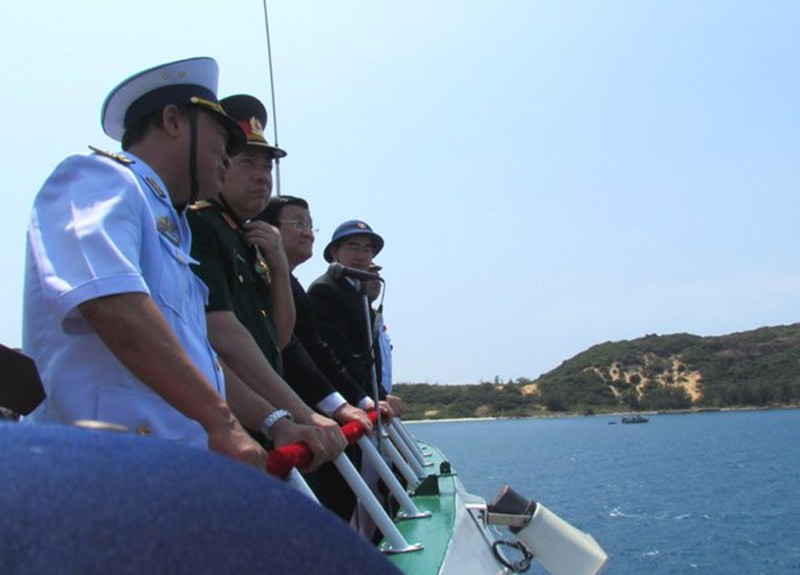 [Ảnh] Hải quân Việt Nam duyệt binh chào mừng 60 năm thành lập - ảnh 1