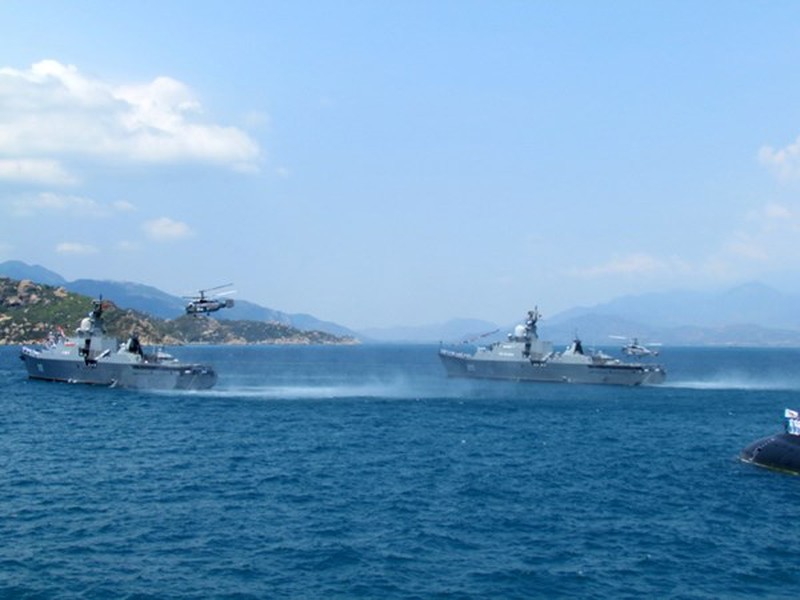 [Ảnh] Hải quân Việt Nam duyệt binh chào mừng 60 năm thành lập - ảnh 12