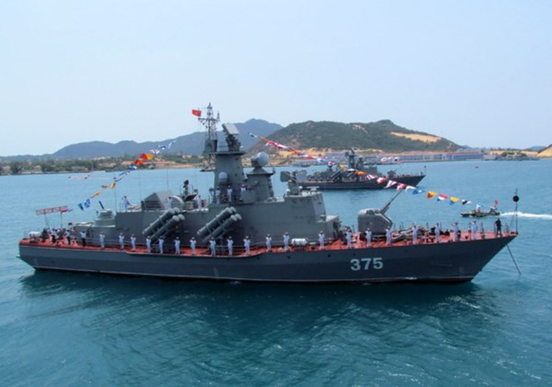 [Ảnh] Hải quân Việt Nam duyệt binh chào mừng 60 năm thành lập - ảnh 16