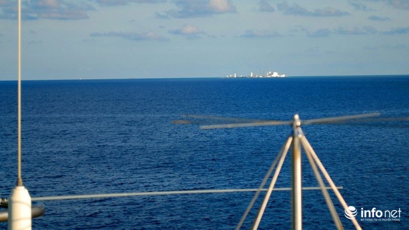 Thứ trưởng Trương Minh Tuấn tưởng niệm liệt sĩ hy sinh tại Gạc Ma - ảnh 6