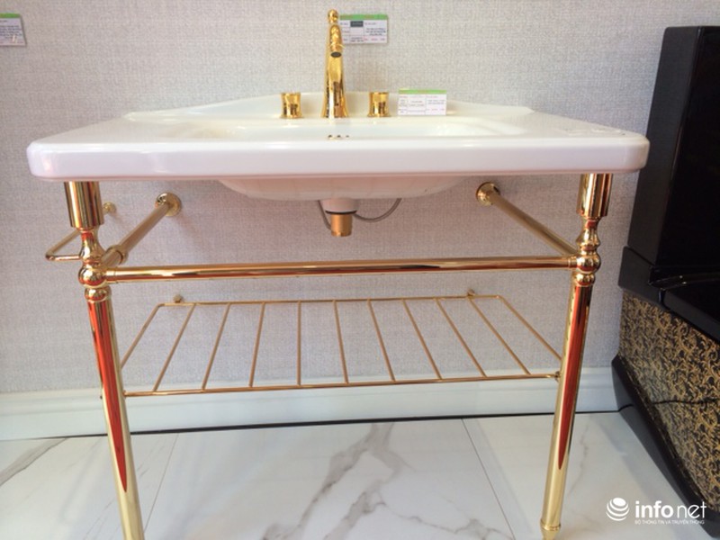 Nội thất dát vàng thật giá chỉ... vài chục triệu đồng tràn ngập - ảnh 5