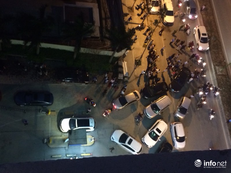 Ô tô của cư dân Hồ Gươm Plaza bị chặn đường xuống hầm - ảnh 4