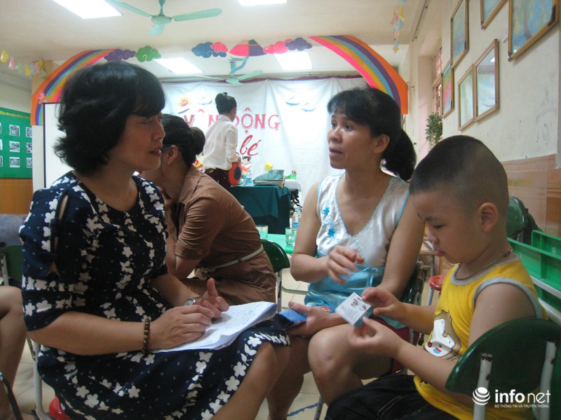 Con suýt điếc vì ráy tai bịt kín - ảnh 1