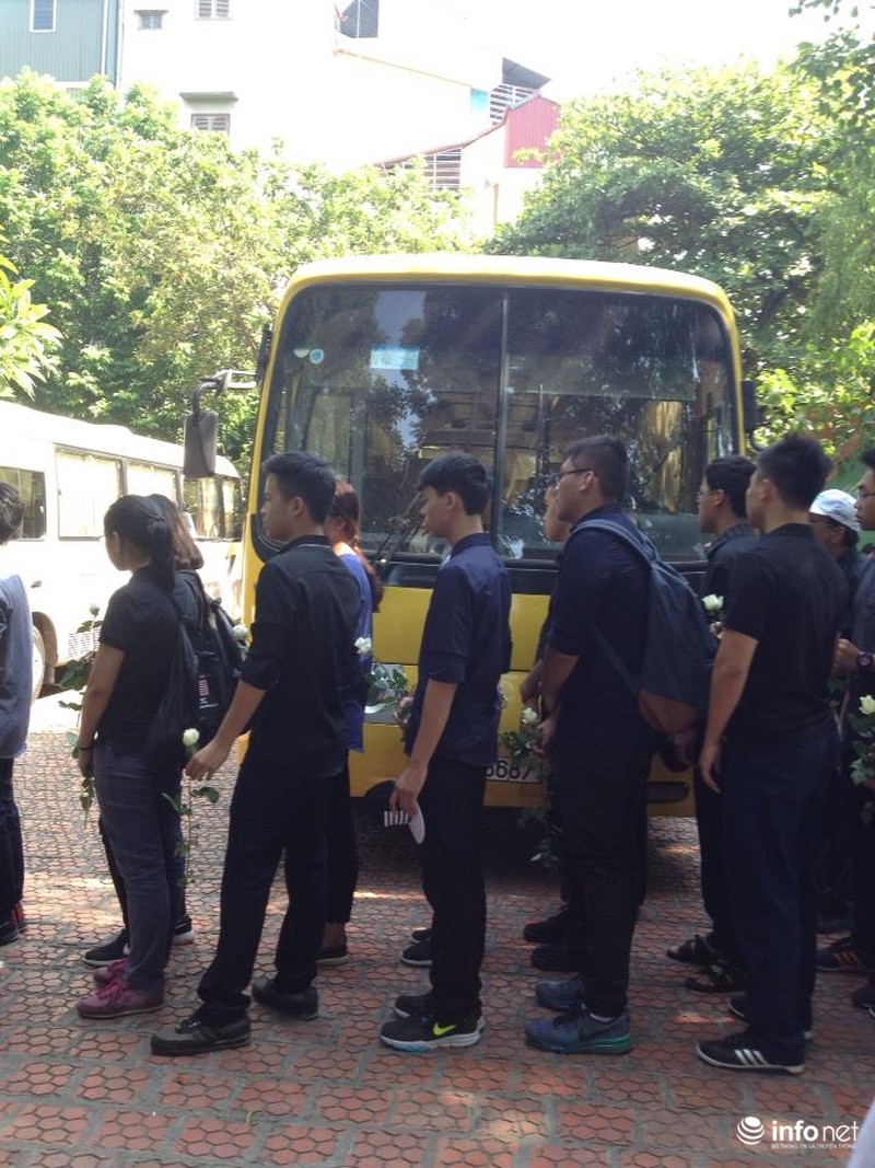 Bạn bè thất thần trước cái chết nam sinh trường Hà Nội – Amsterdam - ảnh 3