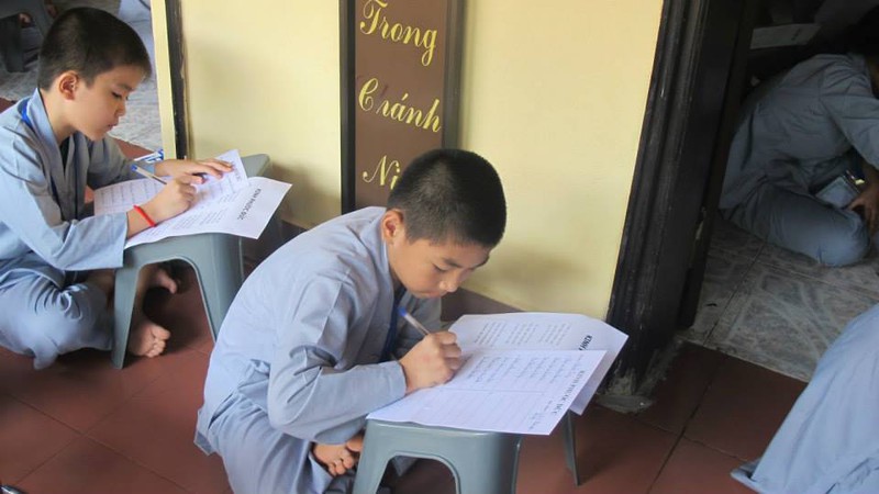 Rớt nước mắt thấy con trưởng thành sau khóa tu hè - ảnh 4