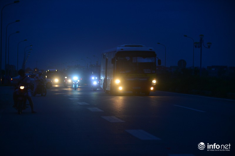 Nghịch lý trên đường nghìn tỷ... có đèn nhưng không có điện - ảnh 8