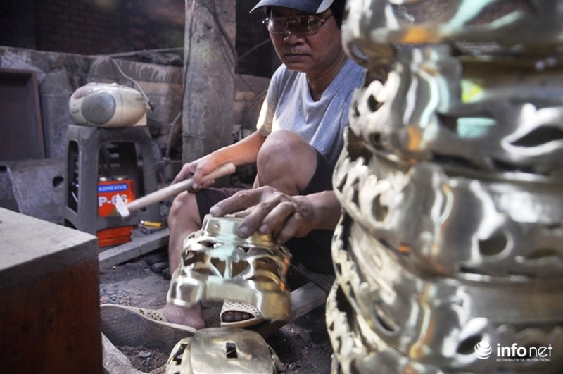 Giáp Tết về thăm làng lư đồng trăm năm danh tiếng độc nhất ở Sài Gòn - ảnh 9