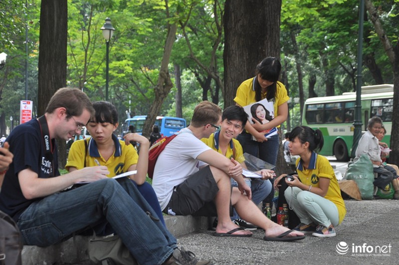 Chiêm ngưỡng nơi cổ kính, hạnh phúc bậc nhất Sài thành ngày cuối năm - ảnh 11