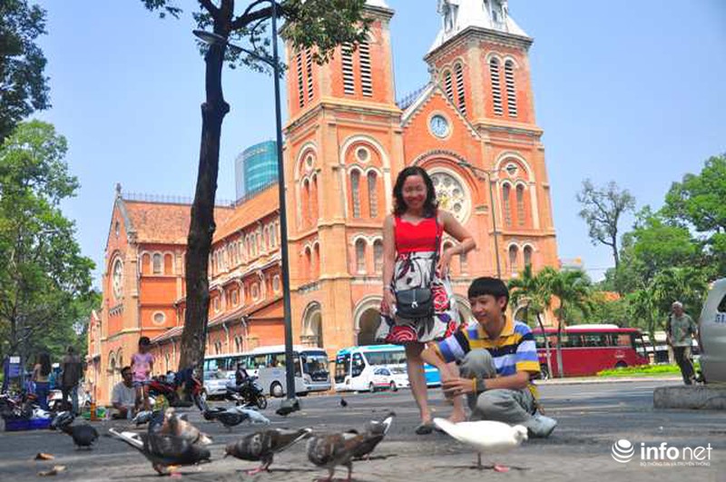 Chiêm ngưỡng nơi cổ kính, hạnh phúc bậc nhất Sài thành ngày cuối năm - ảnh 14