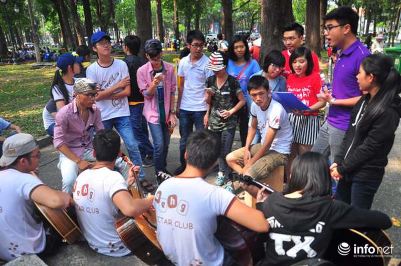 Chiêm ngưỡng nơi cổ kính, hạnh phúc bậc nhất Sài thành ngày cuối năm - ảnh 6