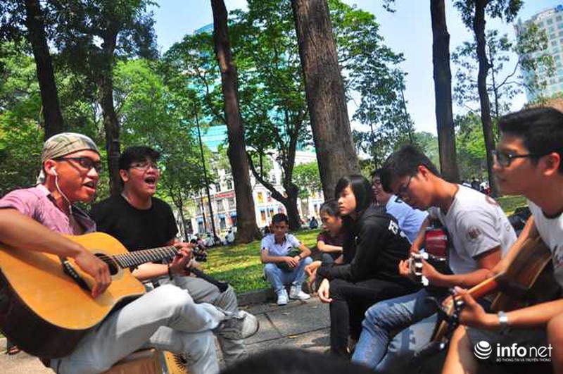 Chiêm ngưỡng nơi cổ kính, hạnh phúc bậc nhất Sài thành ngày cuối năm - ảnh 7