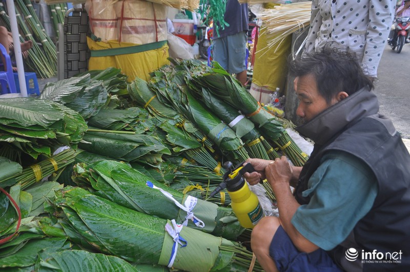 Dạo chợ lá dong độc nhất ở trung tâm Sài Gòn - ảnh 8