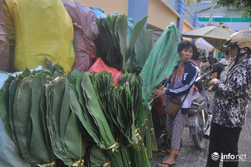Dạo chợ lá dong độc nhất ở trung tâm Sài Gòn - ảnh 6