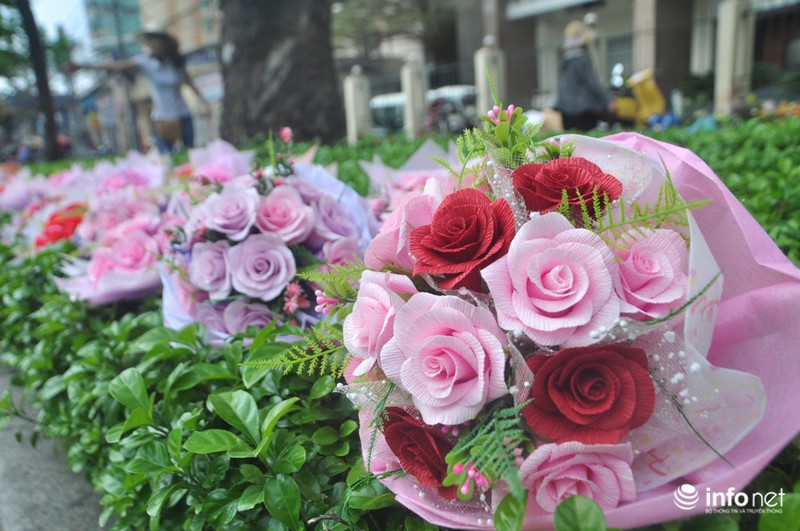 “Choáng” với bình hoa 85 triệu đồng kết từ hơn 700 bông hoa quý hiếm - ảnh 8